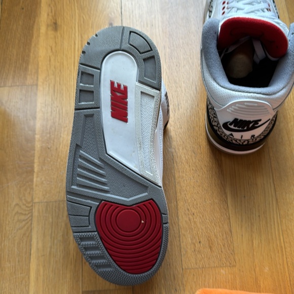 Nike Men’s Jordan 3 Retro JTH NRG US size 8.5 in white/white-fire red-black - Picture 7 of 10